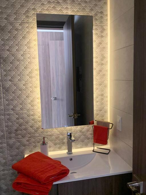 Confort Suite La Carolina กีโต ภายนอก รูปภาพ