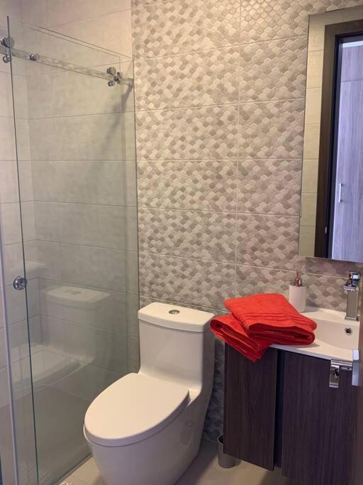 Confort Suite La Carolina กีโต ภายนอก รูปภาพ
